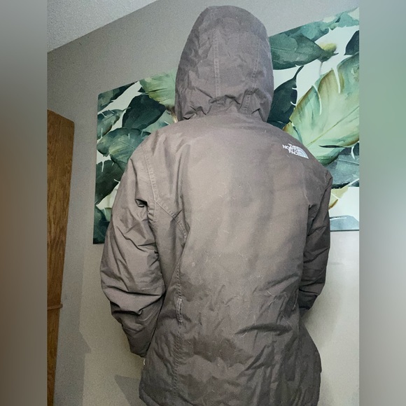 The North Face 550 winter coat - Picture 4 of 7